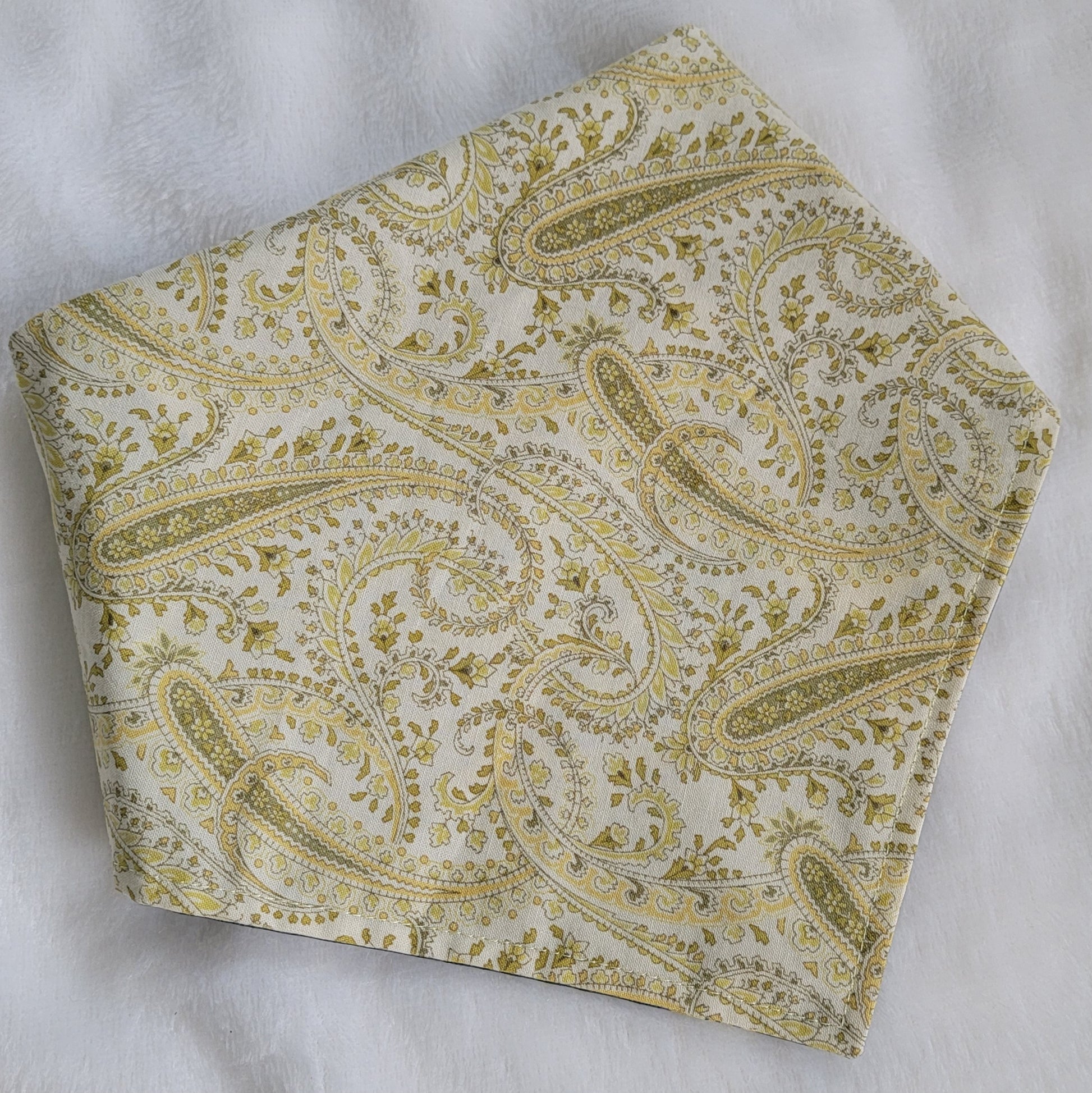 Reversible pet bandana, pale paisley print.