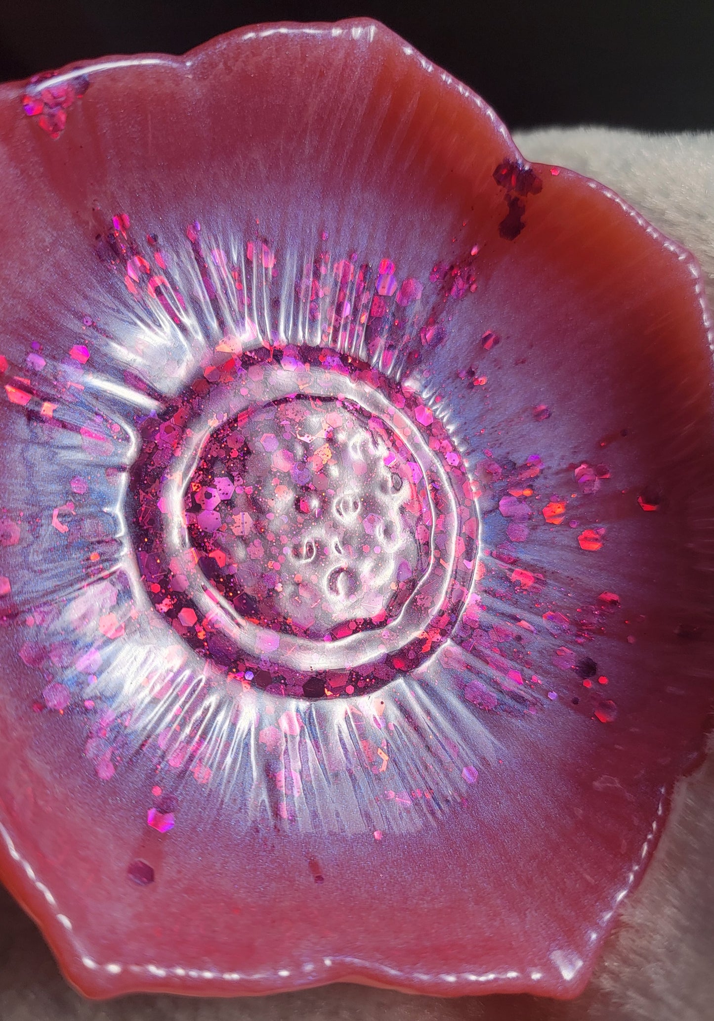 Fuchsia Burst Lotus Blossom Dish