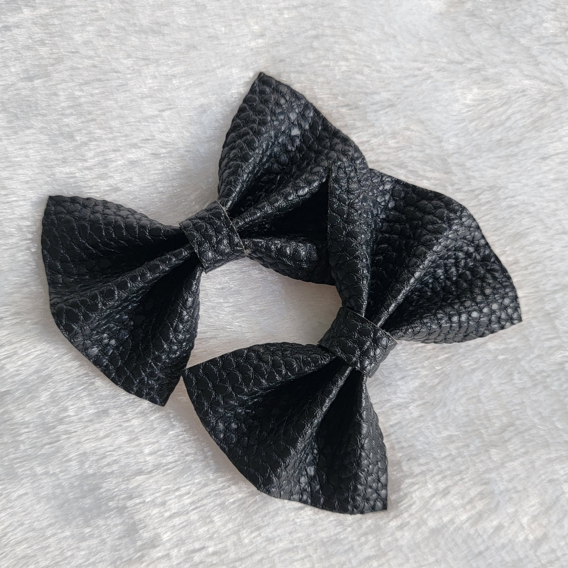 Fall Velvet Classic Bows – Ali's Bowtique